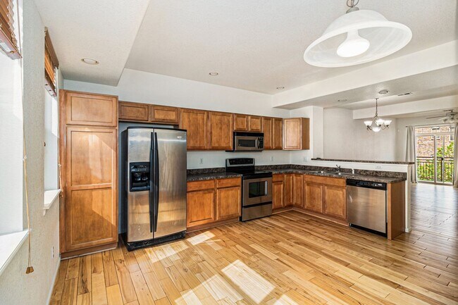 Building Photo - Available Now - 2 Bedroom 2 Bath Unit in A...