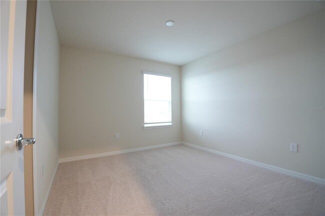 Building Photo - 268 Summer Pne St