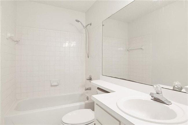 Building Photo - 5631 Bentley Ln