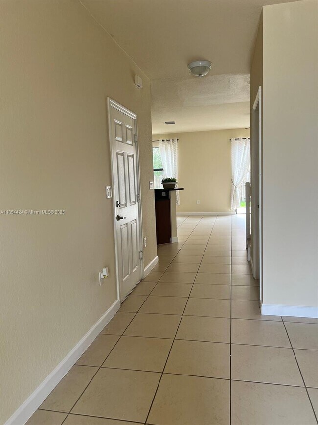 Building Photo - 16330 SW 71st Terrace