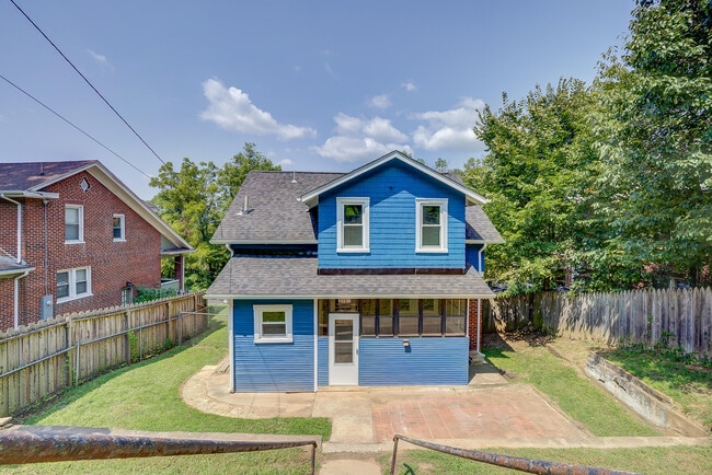 Building Photo - 1414 Hamilton Terrace SE