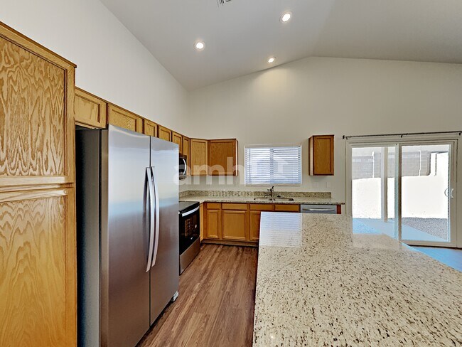 Building Photo - 4284 W Veranda St