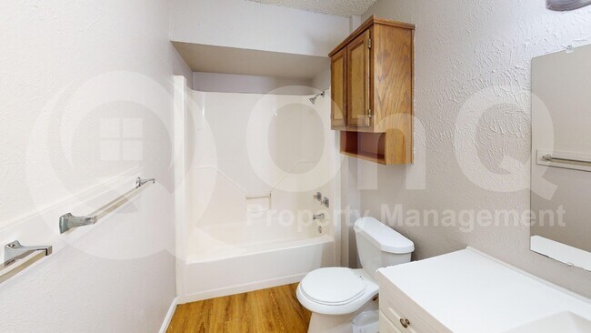 Building Photo - 722 Prairie Creek Dr