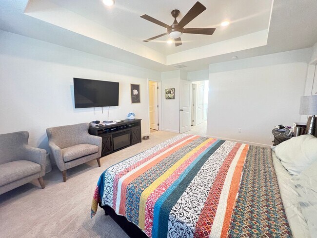 Building Photo - Spacious 3-Bedroom, 2.5-Bath Paired Home