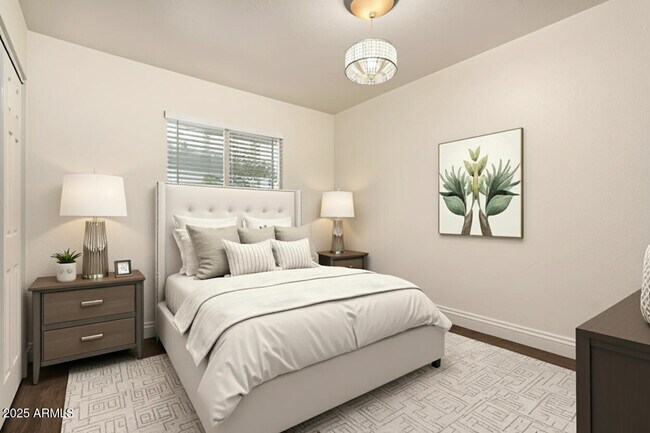 Building Photo - 1318 E Culver St