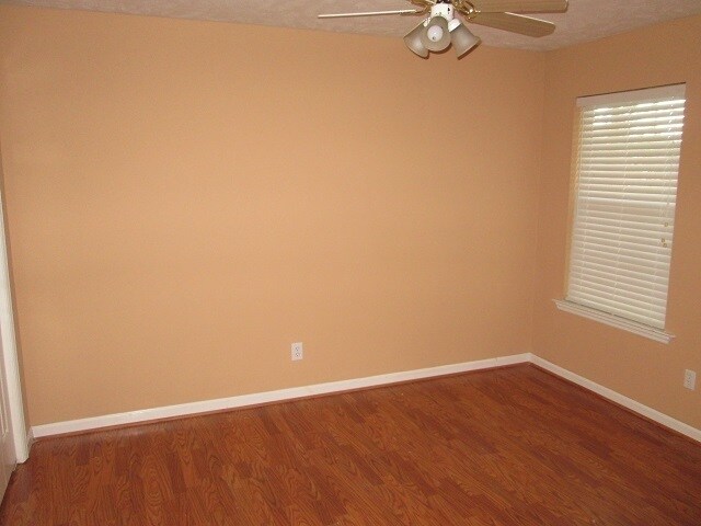Building Photo - 610 Freedom Ct