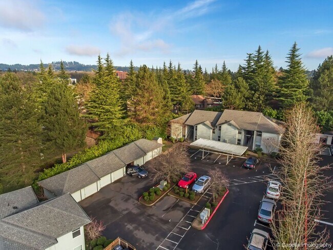 Building Photo - Amazing Top Floor 1 bedroom Apartment In L...