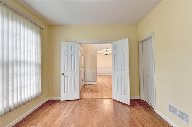 Building Photo - 3615 Ansley Park Dr