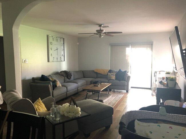 Building Photo - 11210 Sageoak Dr