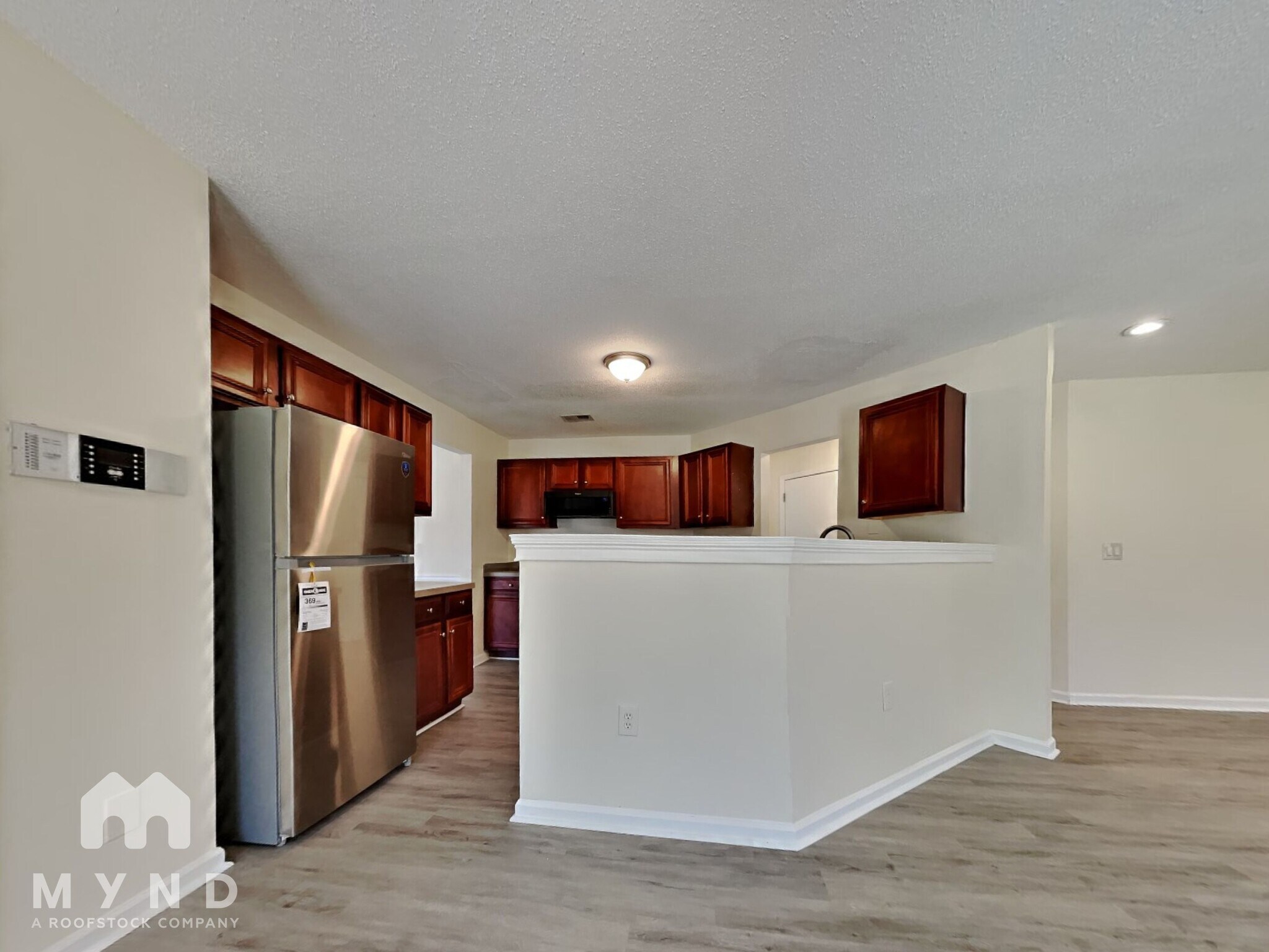 Building Photo - 6099 Trotters Cir