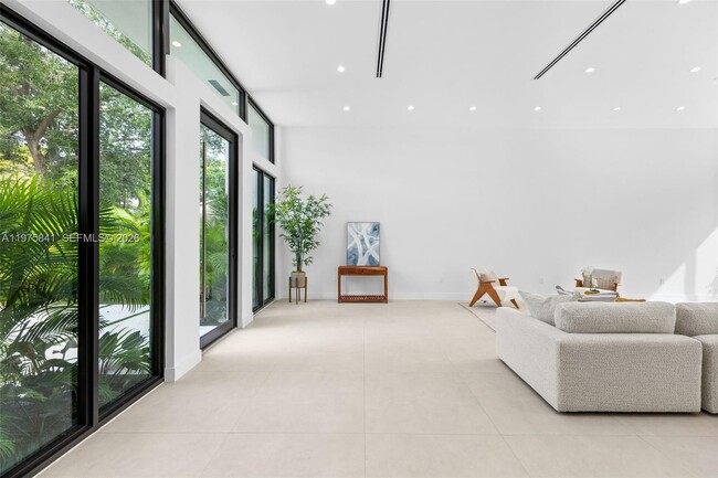 Building Photo - 66 NW 50th St