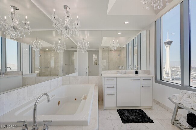 Building Photo - 222 Karen Ave