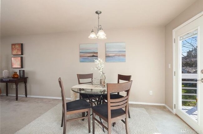Building Photo - Bothell Home