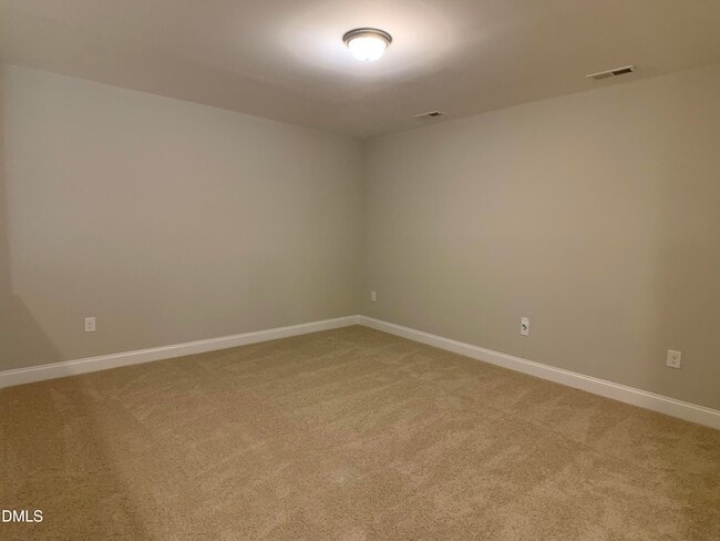 Building Photo - 672 Barneswyck Dr