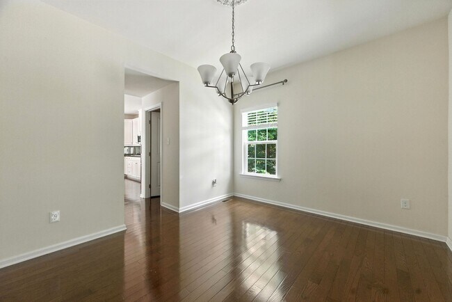Building Photo - 8120 Fairmont Dr