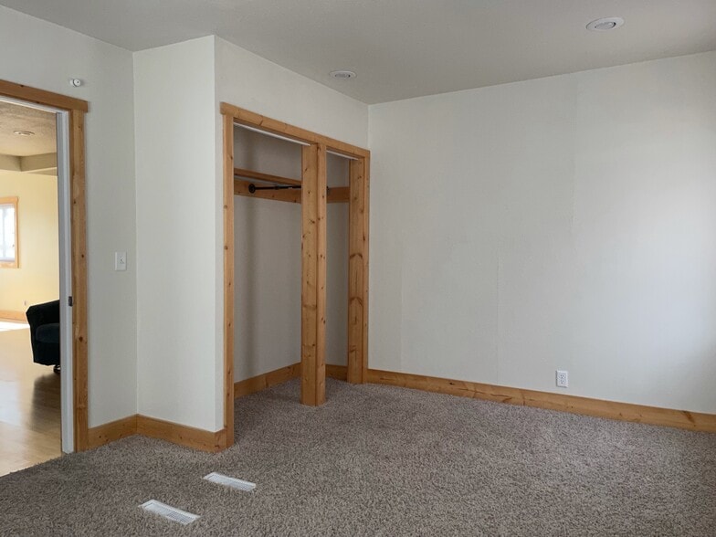 Main bdrm - 1614 Custer St