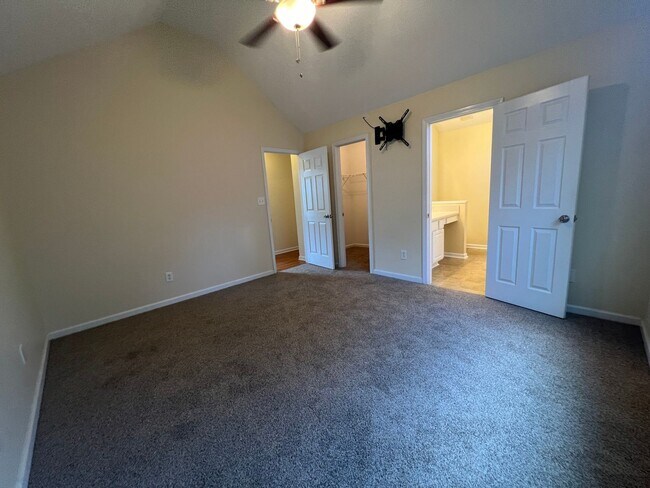 Building Photo - 111 Manx Dr