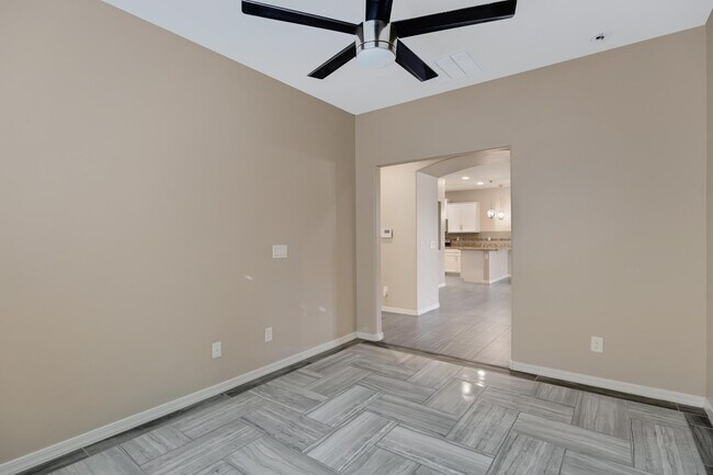 Building Photo - 26239 N 166th Ave