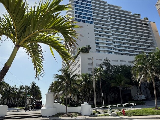 Building Photo - 95 N Birch Rd