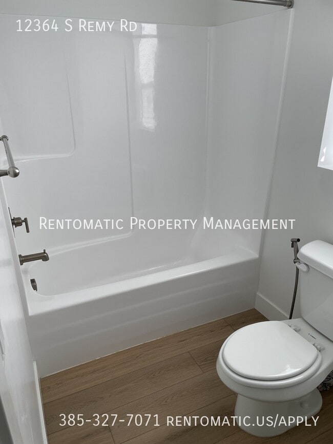 Building Photo - 12364 Remy Rd