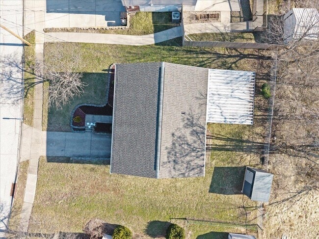 Building Photo - 2237 Wideview Dr