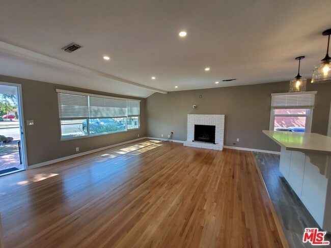 Building Photo - 11286 Hayter Ave