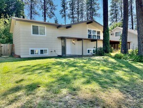 Building Photo - New on the Market!