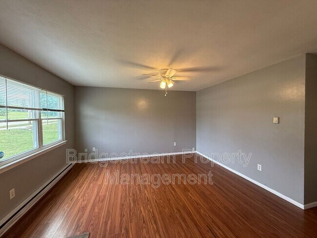Building Photo - 2821 Haig Ave