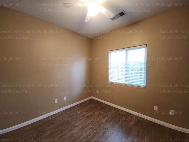 Building Photo - Charming 3 bedroom, 2 bathroom home locate...