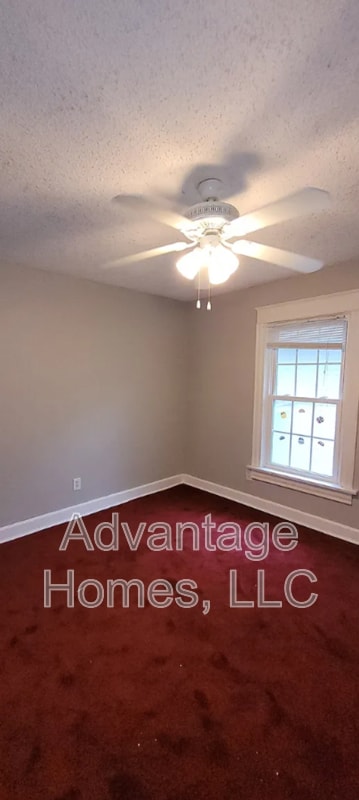 Building Photo - 3222 Charlotte St