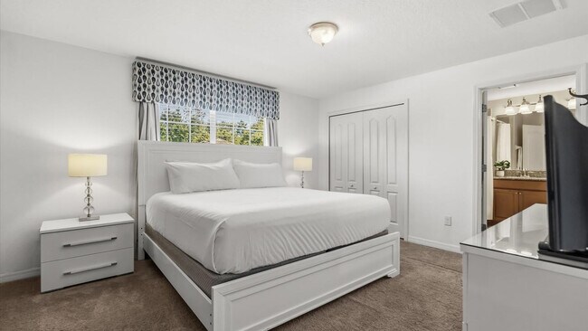 Building Photo - 8942 Cuban Palm Rd