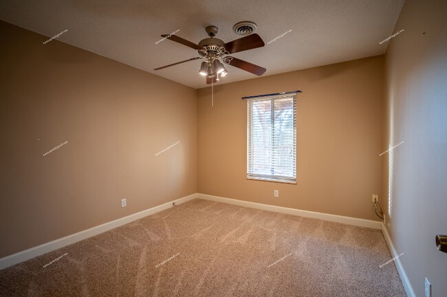 Building Photo - 8709 Olde Colony Trail