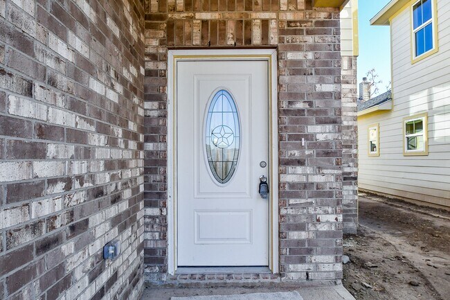 Building Photo - 12202 Heather Flower Ln