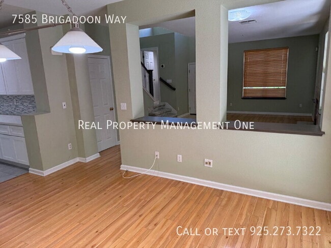 Building Photo - 7585 Brigadoon Way