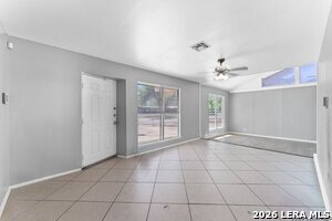 Building Photo - 5035 Vlg Crst Dr