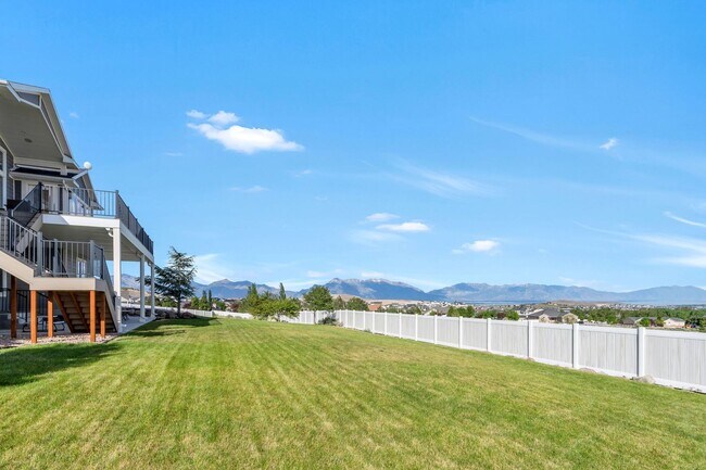 Building Photo - 2872 N Sorrel Dr