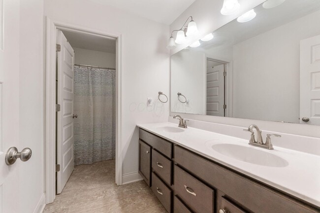 Building Photo - 3622 Switchgrass Ct