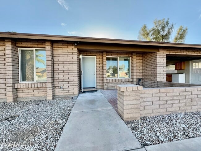 Building Photo - 13410 North 47th Pl