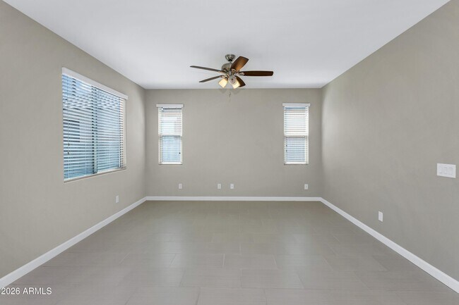 Building Photo - 1611 N Hillcrest