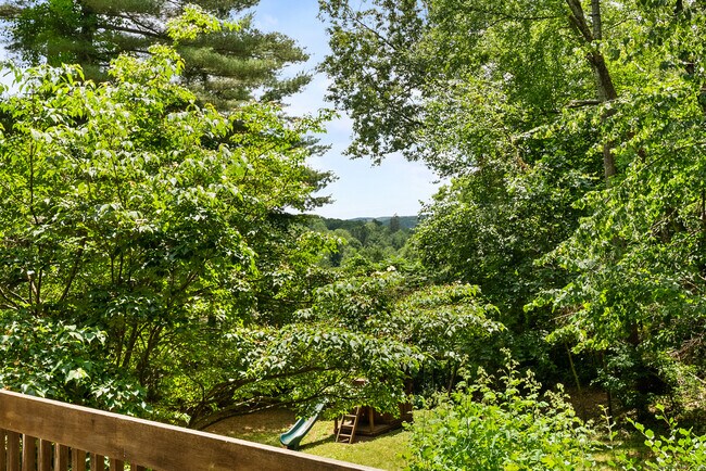 Building Photo - 281 Nettleton Hollow Rd