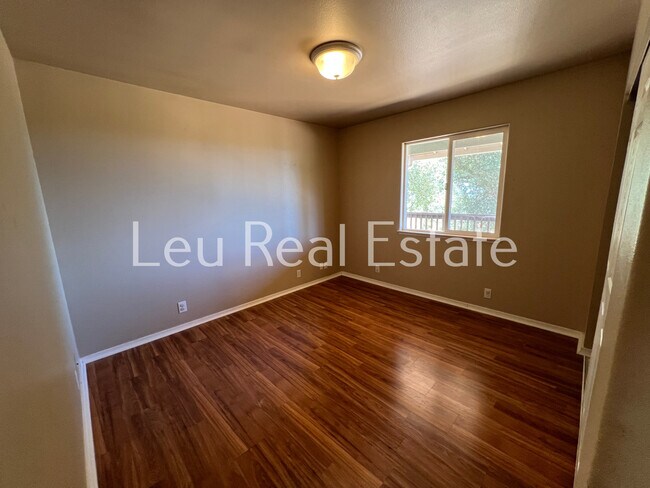Building Photo - 5270 Bonnie Lou Ln