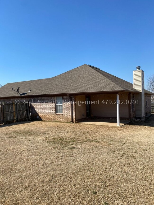 Building Photo - 6005 Sandy Parker Ct