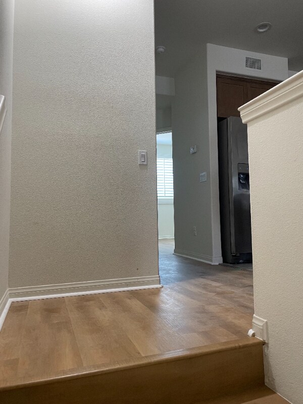 Building Photo - 335 N Fenimore Ave