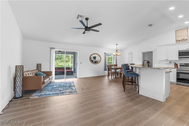 Building Photo - 720 Bedford Point Ave