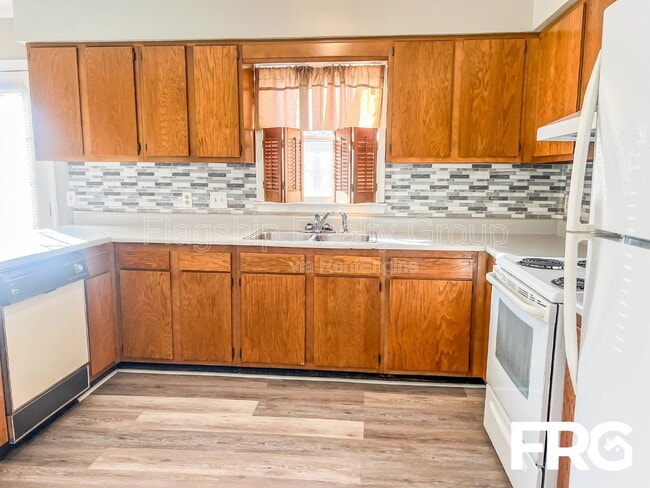 Building Photo - 100 Kristin Dr