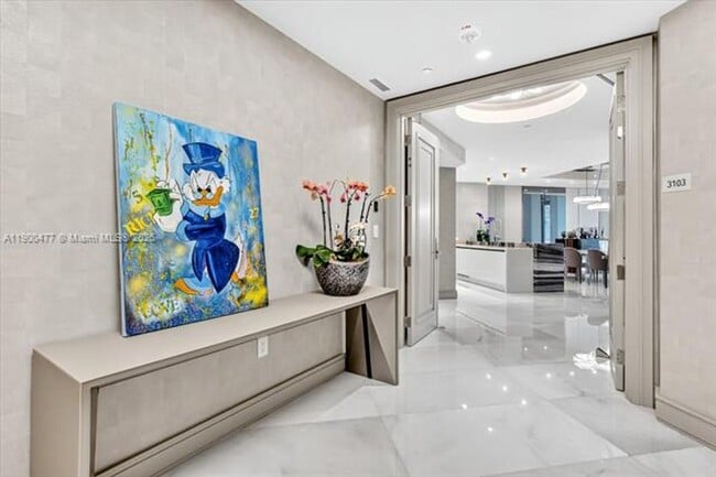 Building Photo - 17901 Collins Ave