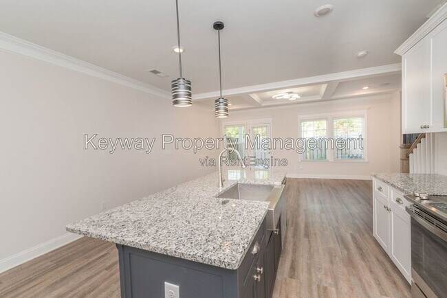 Building Photo - 319 Sumac Trail