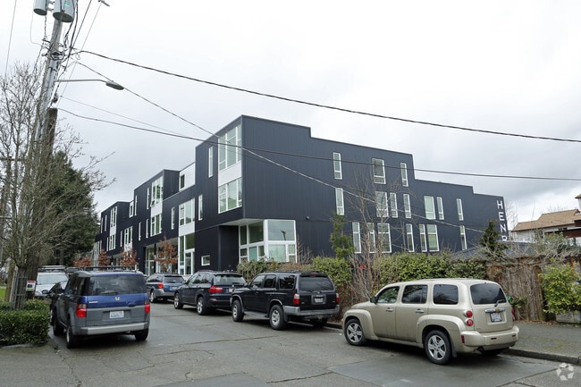 Building Photo - Henry