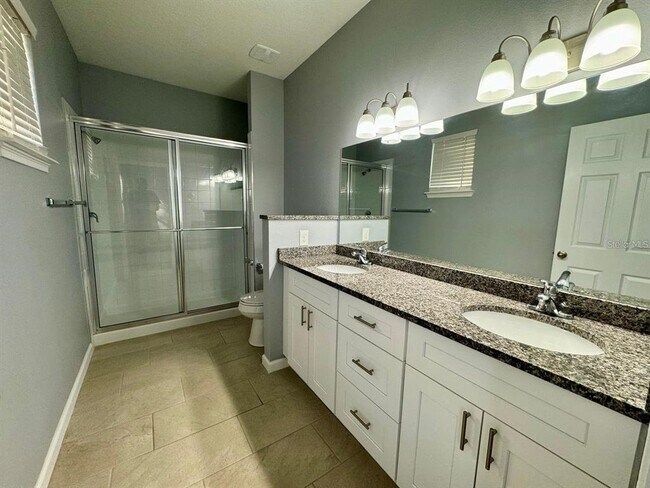 Building Photo - 930 Lakefront Village Dr