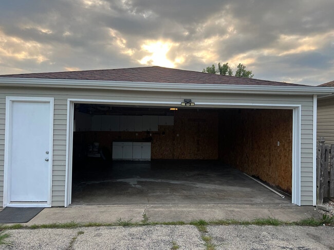 Building Photo - 3104 Frank Turk Dr